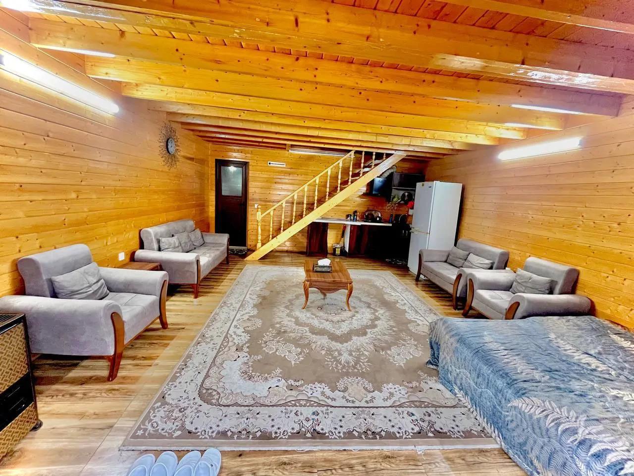 کلبه بهشت پدری با فوتبال دستی سوادکوه