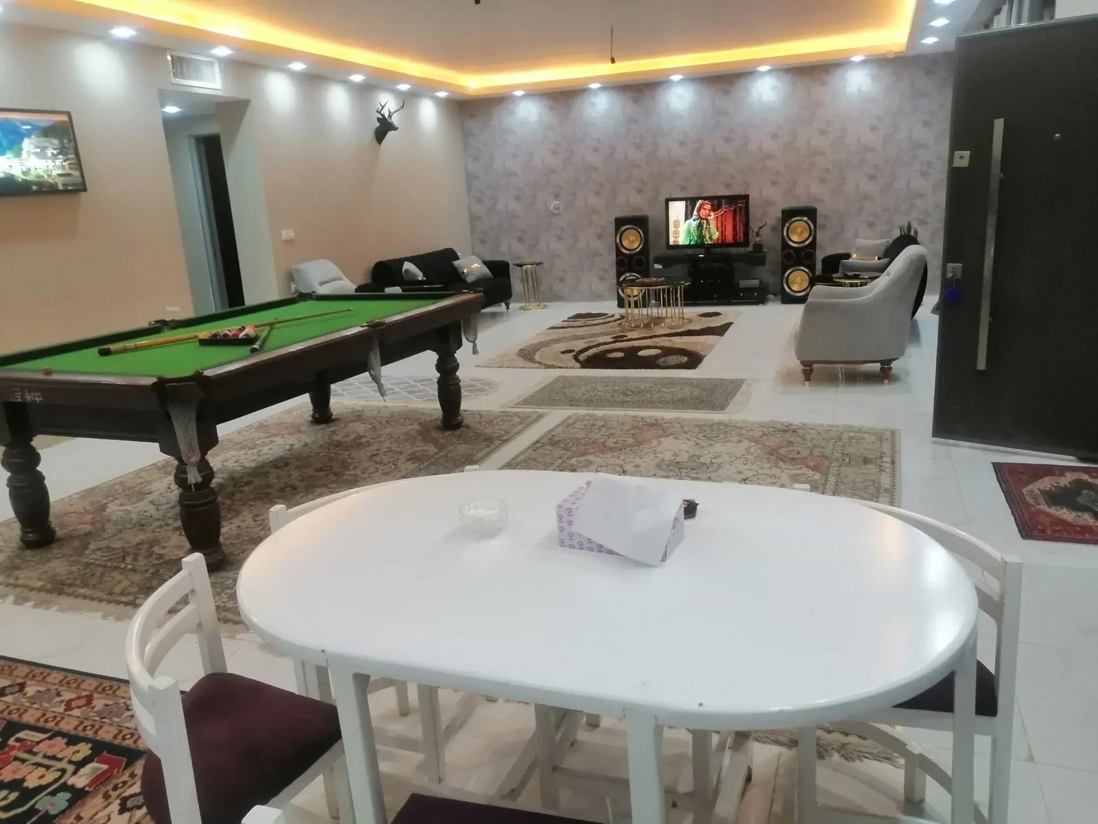 ویلا استخردار آبگرم کندو با بیلیارد کردان
