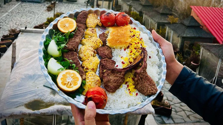 رستوران روباز کرمانشاه