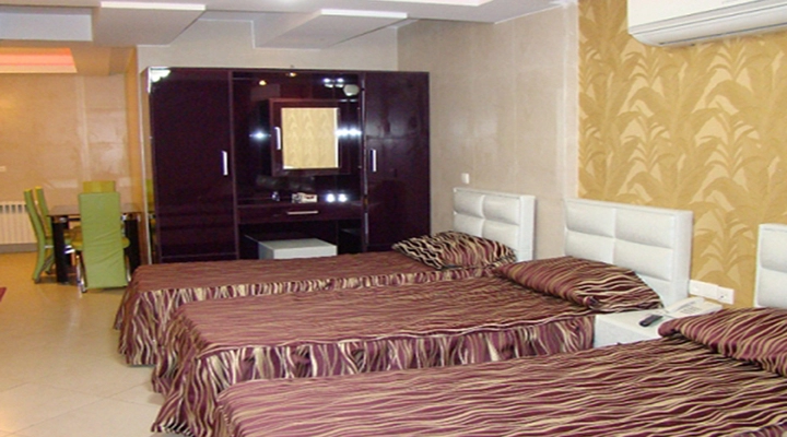 نمای اتاق سه تخته هتل شیان تهران