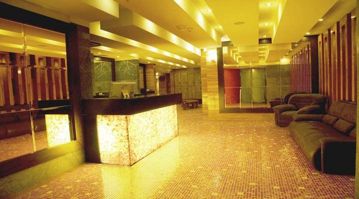 	نمای داخلی هتل بزرگ شیراز