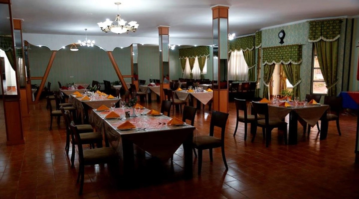 نمای رستوران مهمانسرا جهانگردی رفسنجان