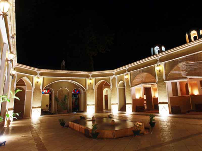 مهمانسرا باغ شاهزاده ماهان