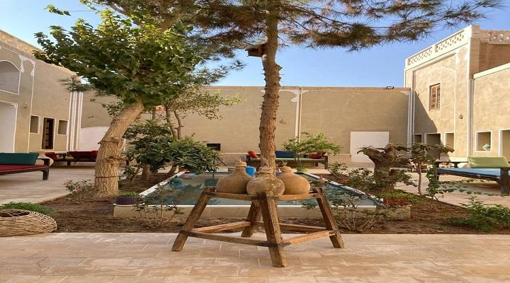 نمای هتل سنتی کوروش یزد