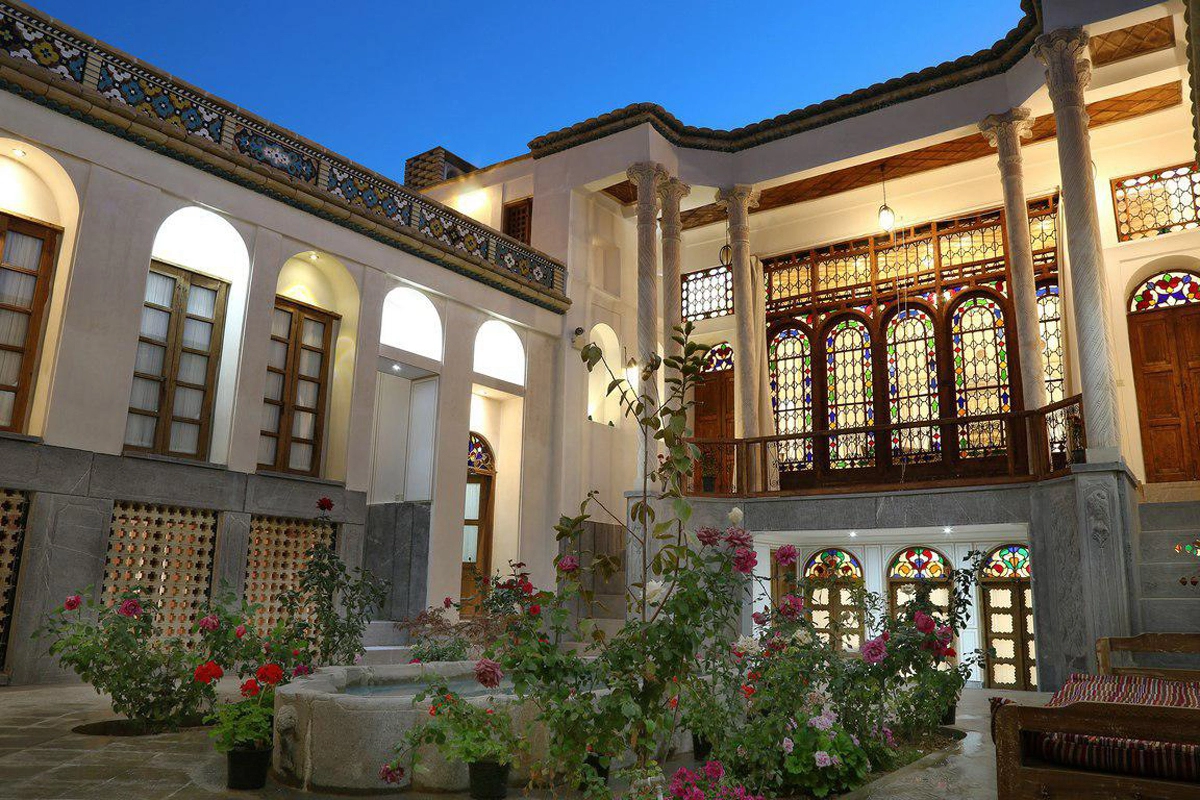 اقامتگاه سنتی  ایروانی اصفهان