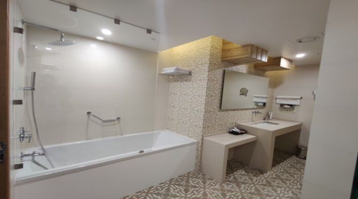 هتل پنج ستاره میزبان بابلسر