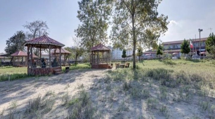 هتل جهانگردی نمونه بندرانزلی